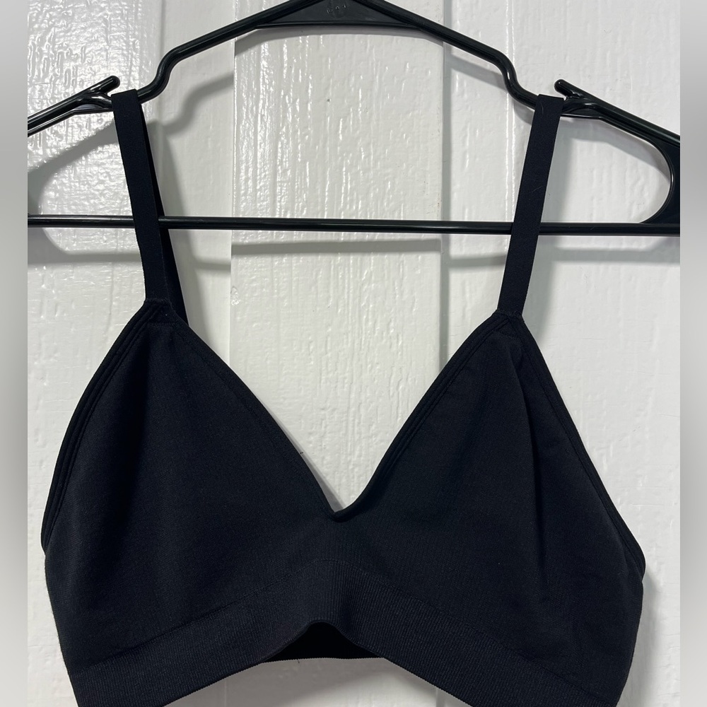 Bombas Black Wireless Triangle Bra